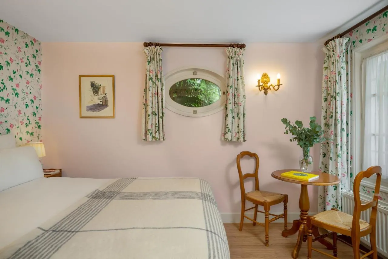 ***  Hotel Des Grandes Ecoles Paříž Francie