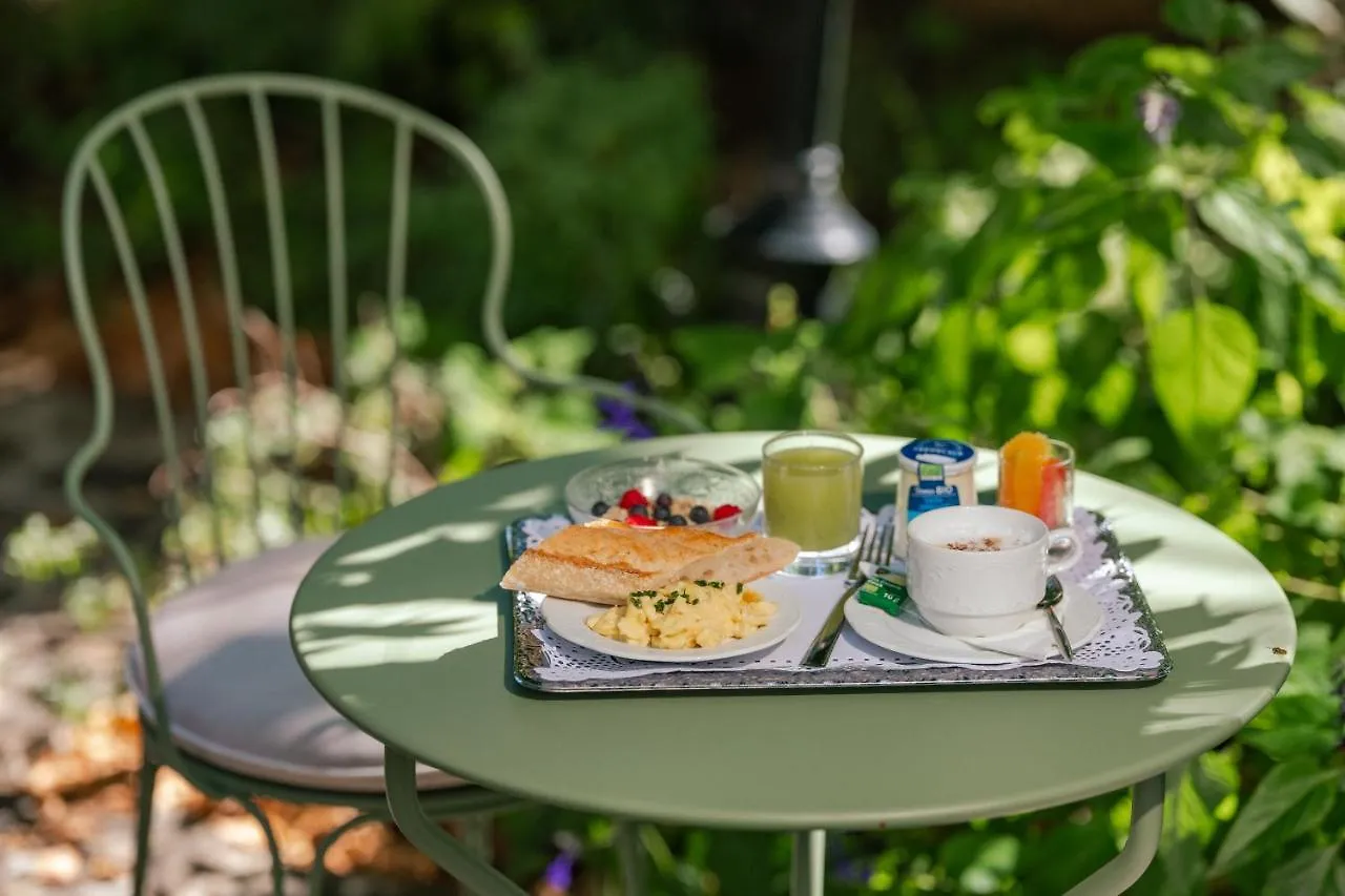 Hotel Des Grandes Ecoles Paris